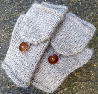 knit fingerless mittens with flap